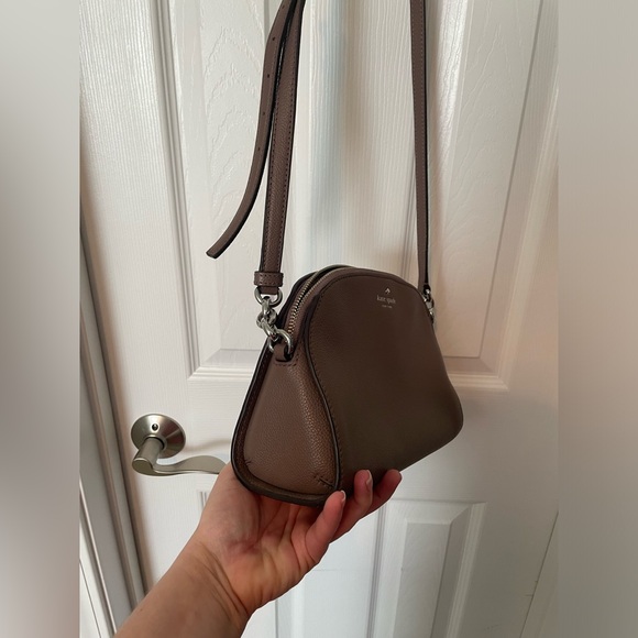Kate Spade Tori Larchmont Avenue Light Walnut Brown Crossbody Bag - Picture 8 of 8